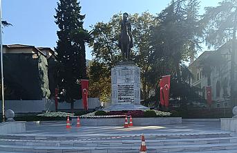 Büyükşehir’den Atatürk Anıtı’na bakım