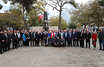 Gemlik’te 19 Ekim Muhtarlar Günü Çelenk Töreni Düzenlendi