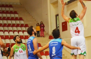 Gemlik Basketbol 127 Orhangazi Belediye 61