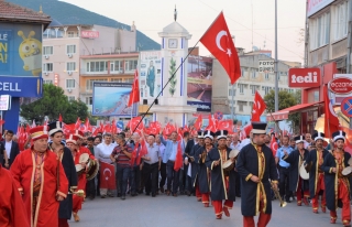 Gemlik Halkı Meydanları Boş Bırakmadı 