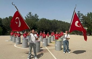 AVPAL öğrencilerinden muhteşem kutlama