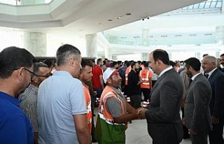 Konya'da Büyükşehir çalışanları bayram...